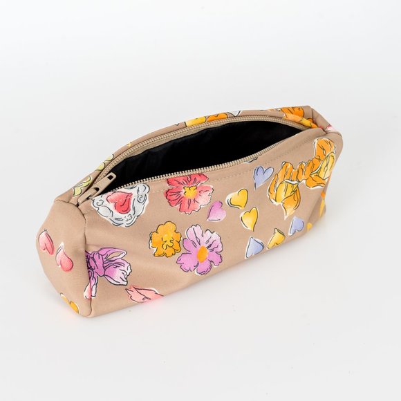 NWOT Nina Ricci Paris make up bag - Picture 3 of 6